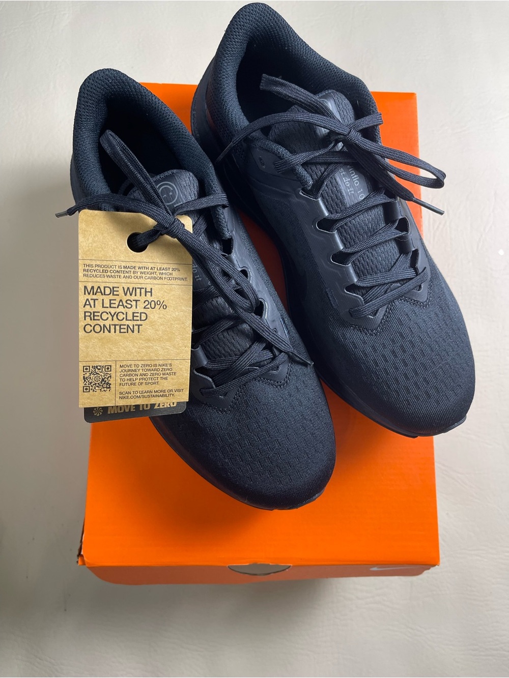 NWT Nike W Air Winflo 10. Black womens size 9 men’s 7.5